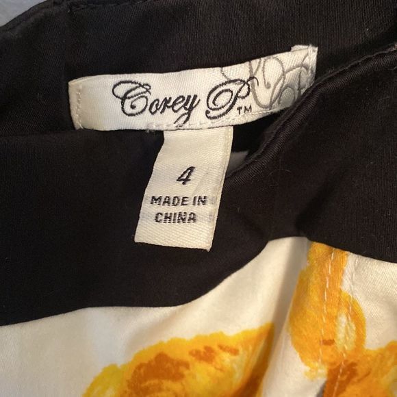 Corey P Sleeveless Dress‎ - Picture 5 of 9